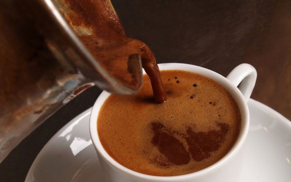 İyi bir Türk kahvesi pişirmek için püf noktaları Ofix Blog'da...