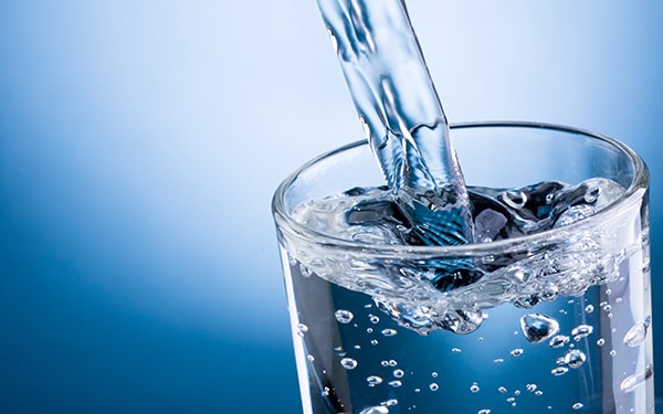 Günlük su tüketimi hakkında faydalı bilgiler Ofix Blog'da...