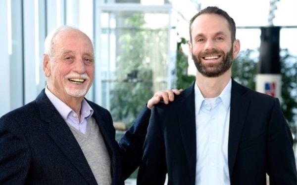 Edding kurucu ortağı Volker D. Ledermann ve oğlu Per Ledermann