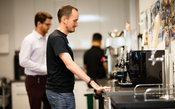 Kahve makineleri hakkında faydalı bilgiler Ofix Blog'da...