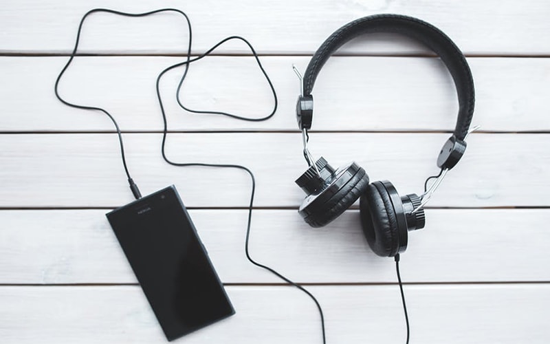 Ofiste müzik dinlemek konusunda faydalı bilgiler Ofix Blog'da...