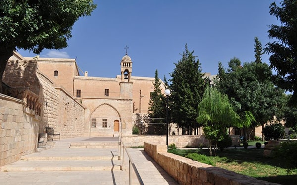 Mardin ve Mor Behnam Kilisesi gezileriniz için faydalı bilgiler Ofix Blog'da...