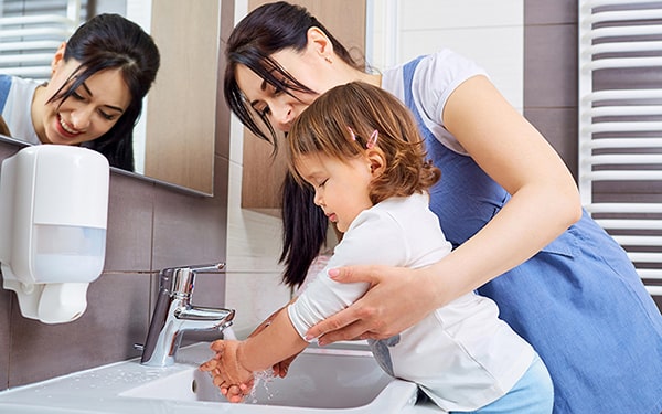 Çocuklarda el yıkama alışkanlığı hakkında faydalı bilgiler Ofix Blog'da...