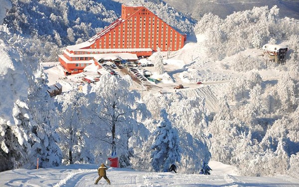 Türkiye'nin en iyi 10 kayak merkezi içinde yer alan Kartepe hakkında faydalı bilgiler Ofix Blog'da...