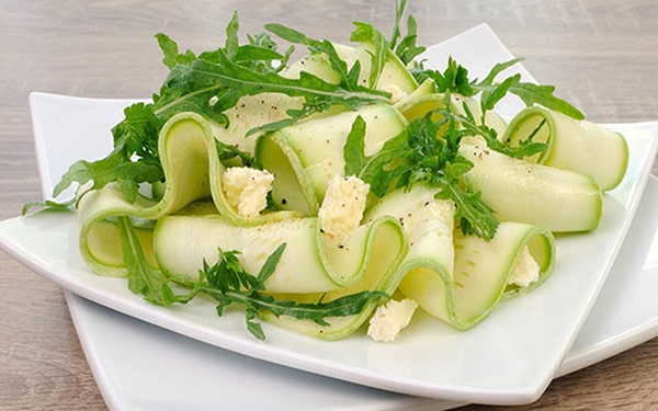 Kabak salatası, en sağlıklı kış salataları içinde yer almaktadır.