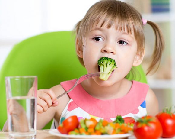 Çocuklara brokoliyi sevdirme yöntemleri Ofix Blog'da...