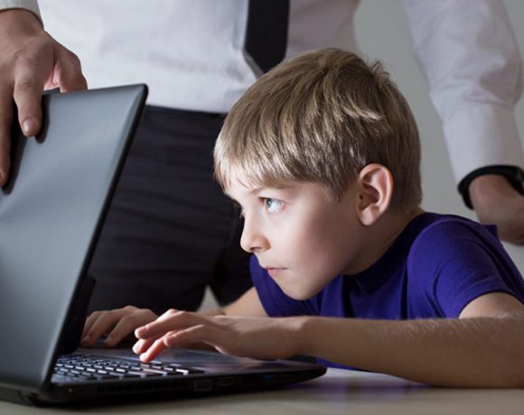 Çocuklarda teknoloji bağımlılığını önleme yolları Ofix Blog'da...