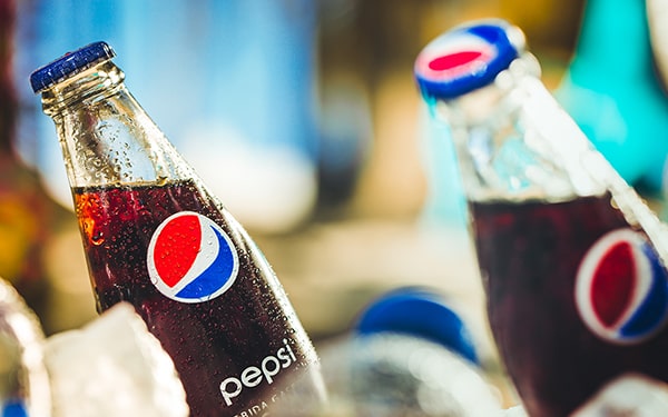 Pepsi markasının başarı hikayesi Ofix Blog'da...