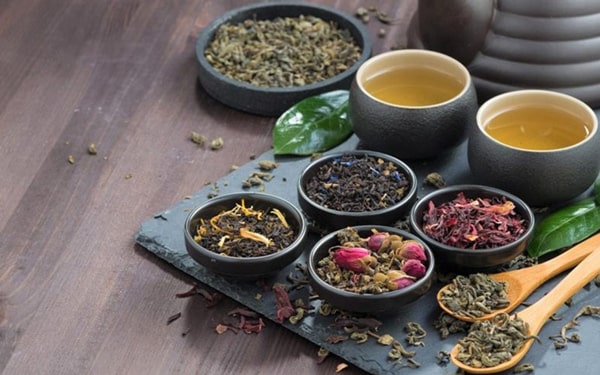 Bitki çayı tüketirken nelere dikkat etmek gerektiği Ofix Blog'da...