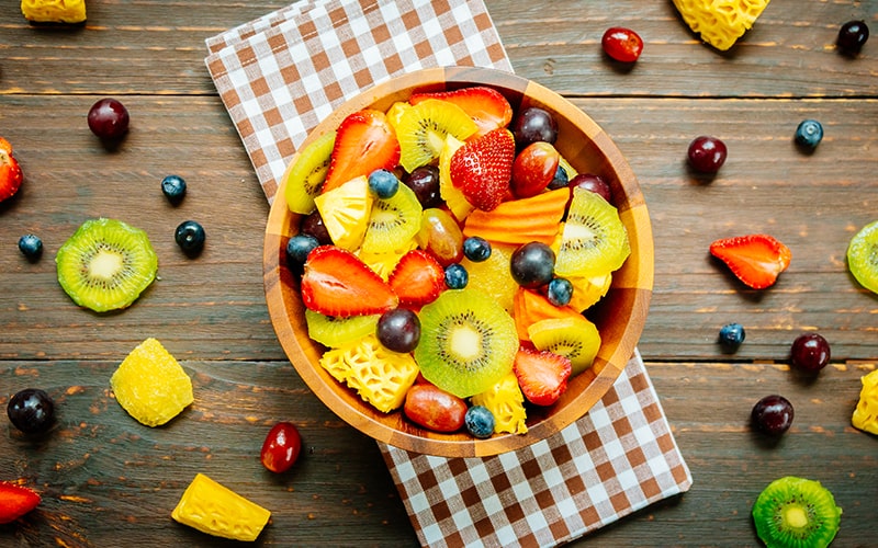 İyi bir meyve salatası hazırlamanın püf noktaları Ofix Blog'da...