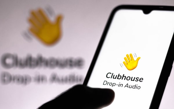 Clubhouse nedir? Clubhouse üyeliği nasıl gerçekleştirilir? Clubhouse davetiye kodu nasıl alınır? Cevaplar Ofix Blog'da...