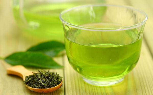 Yeşil çay zayıflatır mı diye merak ediyorsanız cevabı Ofix Blog'da...