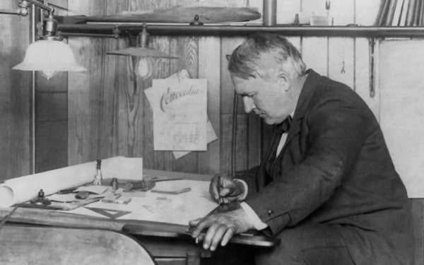 Thomas Edison ve ampulün icadı ile Thomas Edison'un hayatı hakkında merak ettikleriniz Ofix Blog'da...