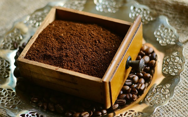 Öğütülmüş kahve nasıl saklanır? Kahve için ideal saklama koşulları Ofix Blog'da...