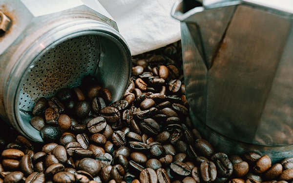 Filtre kahve nasıl öğütülür? Kahve öğütme işlerinin püf noktaları Ofix Blog'da...