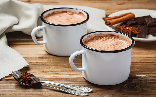 Bol köpüklü sıcak çikolata nasıl yapılır diye merak ediyorsanız Ofix Blog'u ziyaret edebilirsiniz...