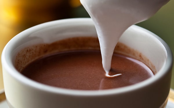 Süt kremalı sıcak çikolata nasıl yapılır diye merak ediyorsanız Ofix Blog'u ziyaret edebilirsiniz...