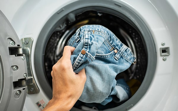 Çamaşır makinesinde tasarruf yöntemleri Ofix Blog'da...