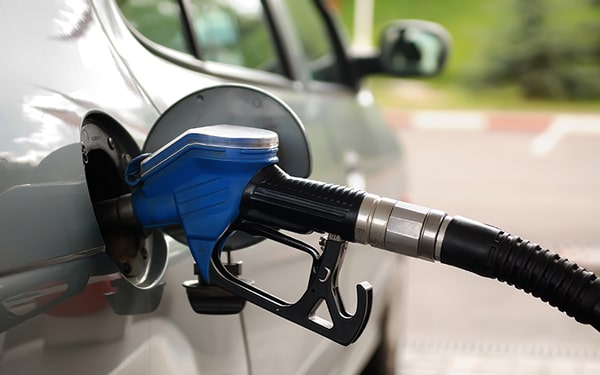 Araçlarda yakıt tasarrufu yöntemleri Ofix Blog'da...